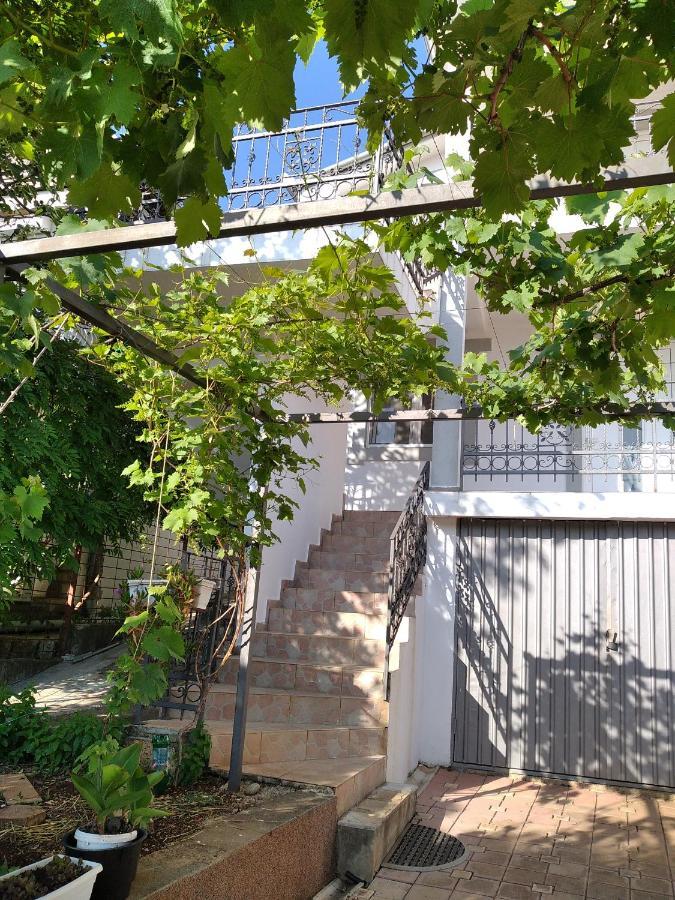 Aparttoni Dobra Voda Bagian luar foto